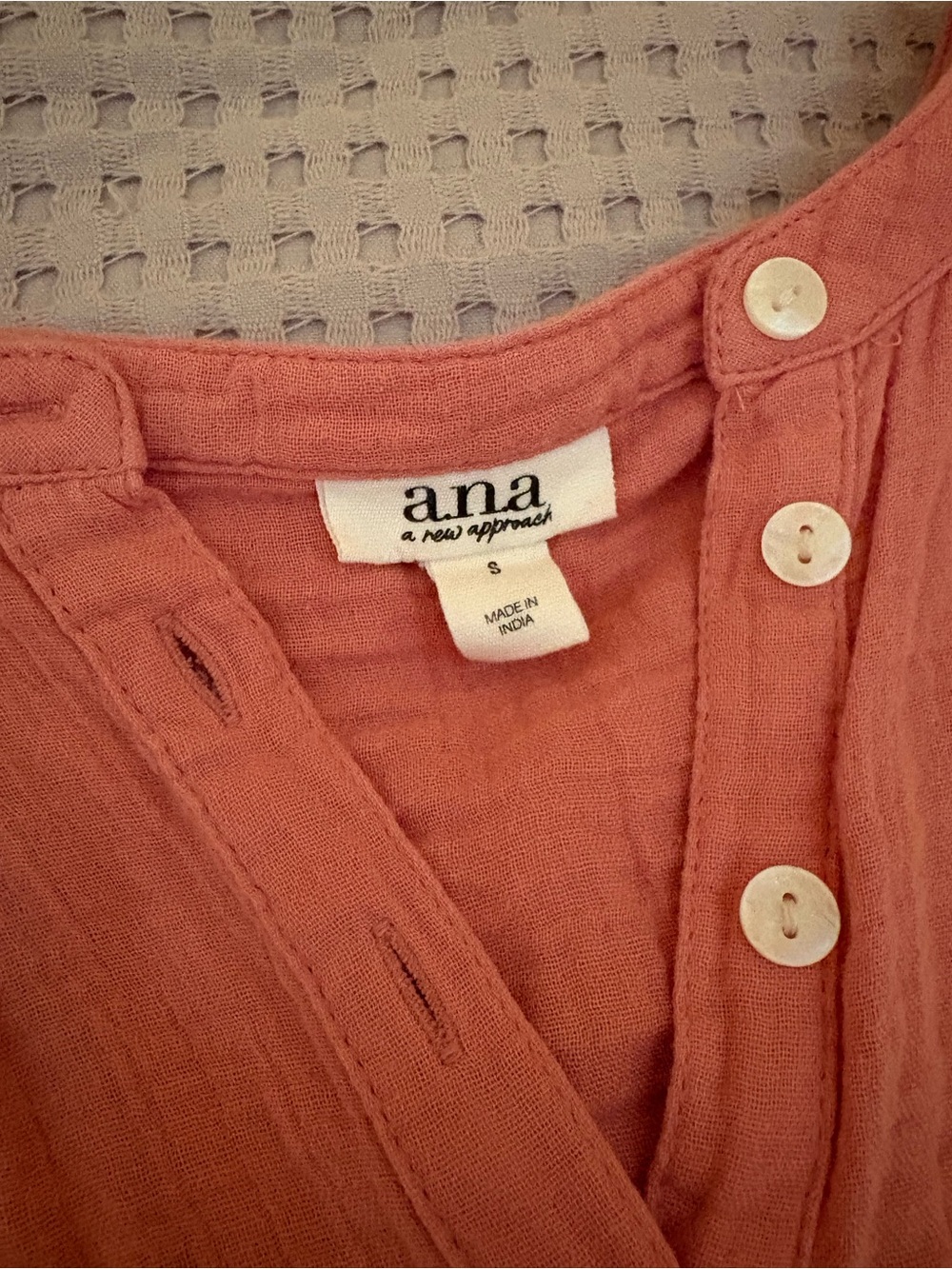 Linen blouse - Picture 2 of 4